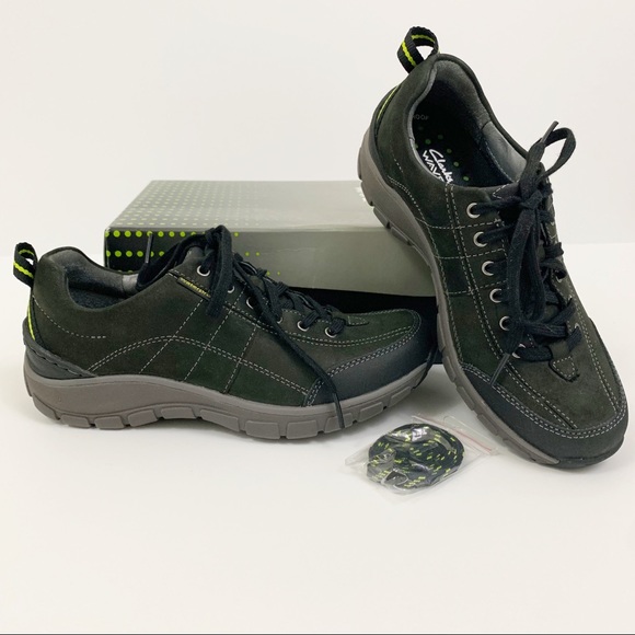 clarks women's wave trek low hiker shoes